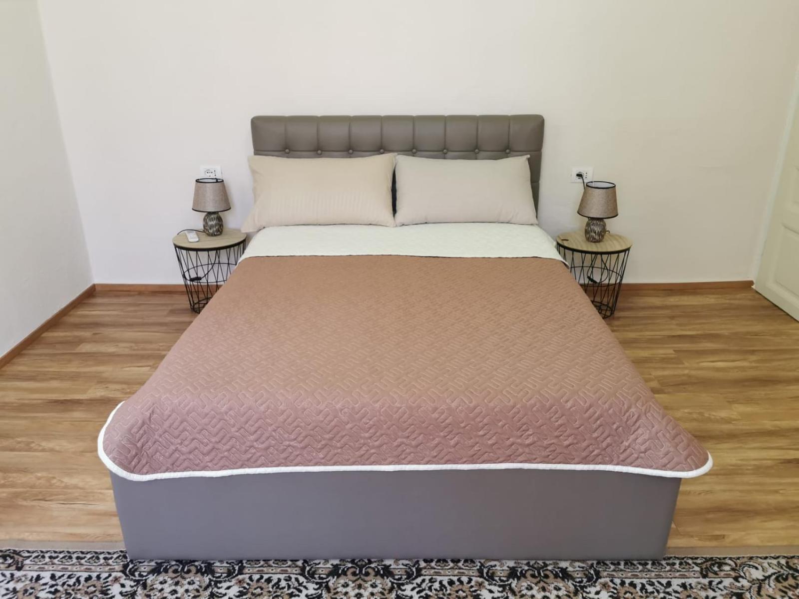 Gm Tirana Hostel Εξωτερικό φωτογραφία